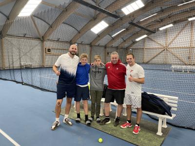 Herren gewinnen auch zweites Punktspiel gegen Stadtwerke 